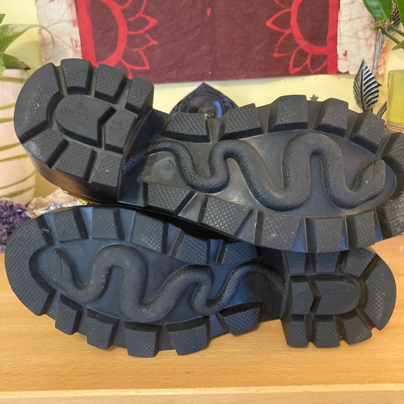 Gucci Stars Bee Embroidered Black Gold Leather Ankle Heel Boot US 8/EU39 EUC - Picture 9 of 11